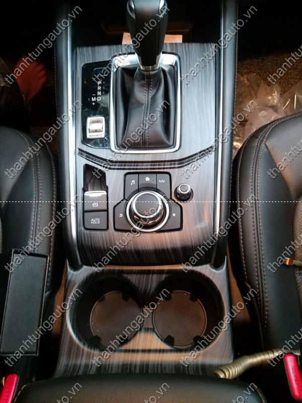 Ốp nội thất mẫu titan cho xe Mazda CX5 2018
