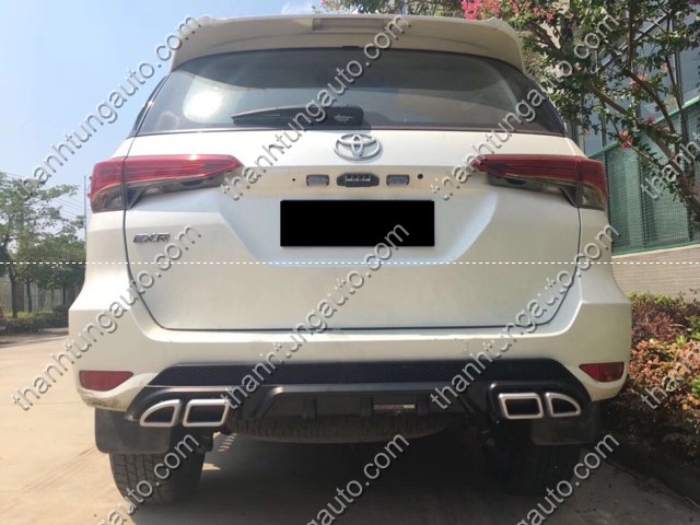 Lip chia pô kiểu Mercedes cho fortuner 2017-2018