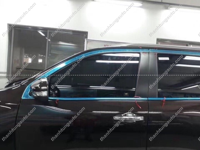 Nẹp toàn bộ viền khung kính cho Fortuner 2016-2019