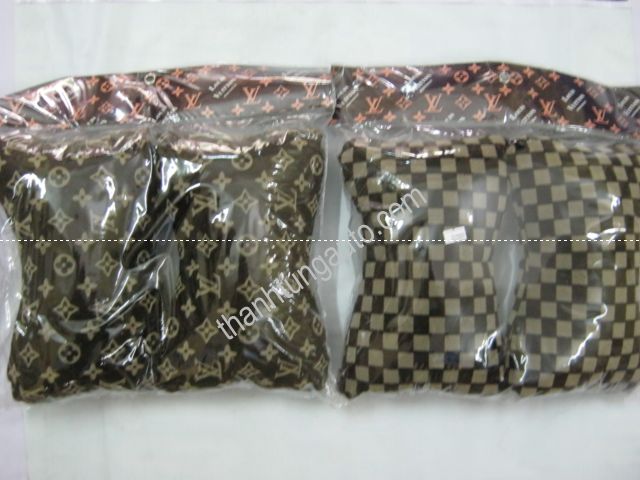 GỐI TỰA ĐẦU NỈ LV