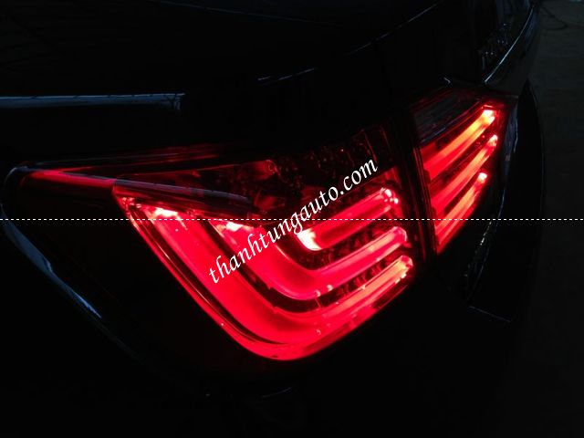 ĐÈN HẬU LED MẪU BMW CHO XE CAMRY 2012-2013