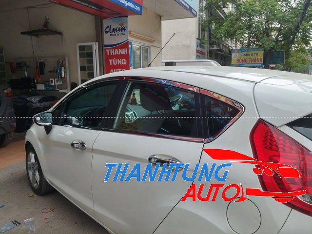 nẹp inox viền khung kính cho Fiesta hatchback 2012 - 2016